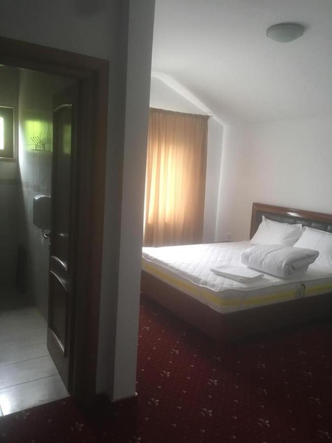 Ostrov Hotel 3*